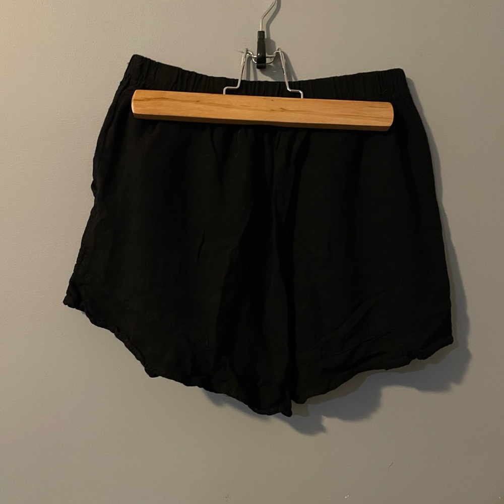 Black Flowy size M Shorts